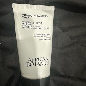 White Cleansing Mask for Skincare